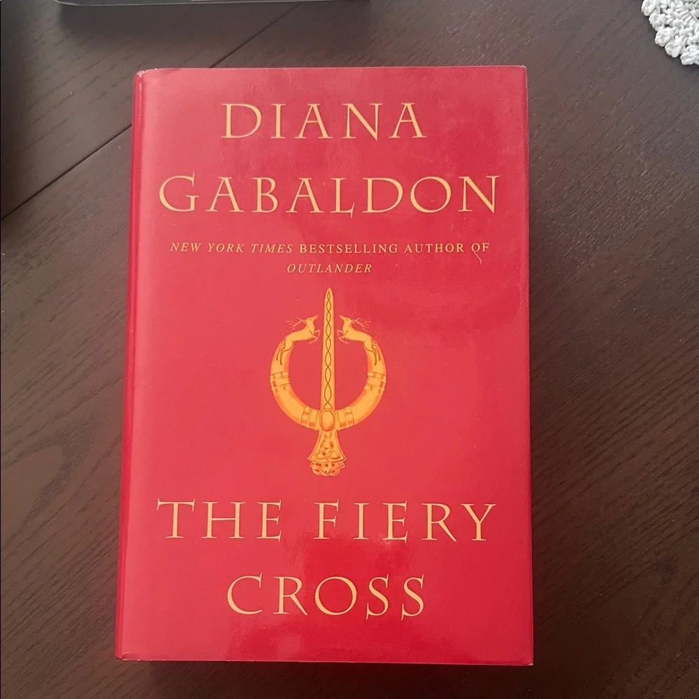 Diana Gabaldon "The Fiery Cross" Hardcover - Red with Gold Lettering - Picture 1 of 4